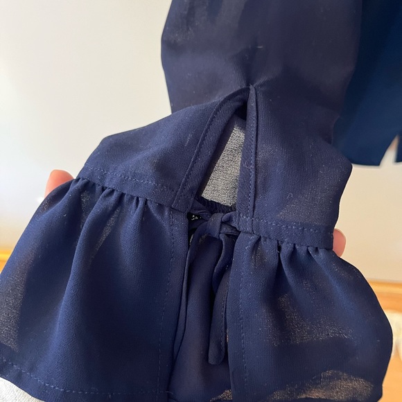 Blouse - Picture 2 of 3